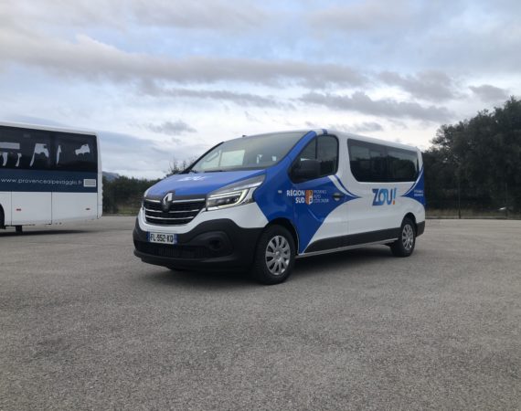 Renault Trafic Blanc PMR livrée ZOU