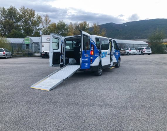 Renault Trafic Blanc PMR livrée ZOU