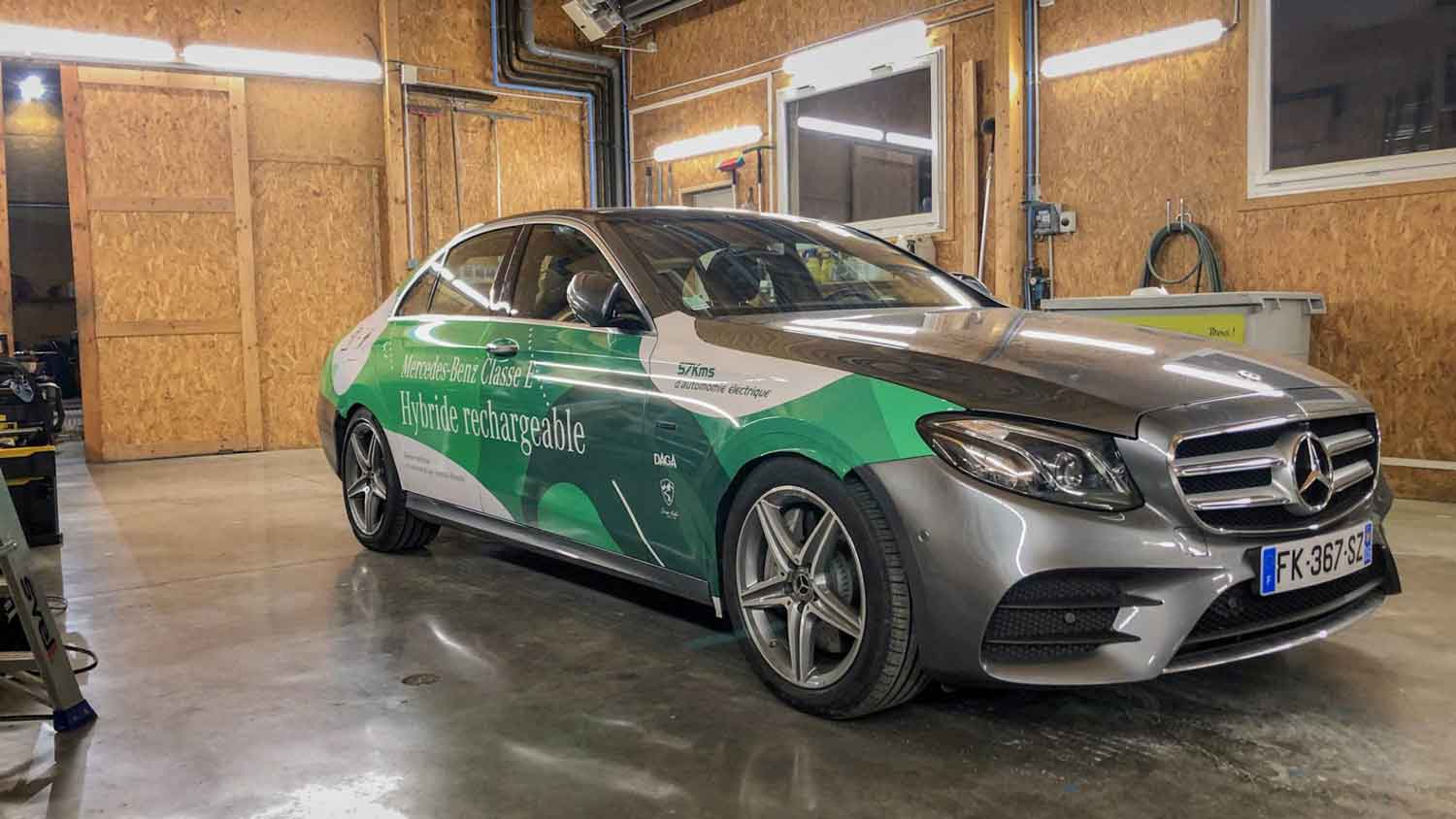 Semi-covering-Mercedes-agence-2219-1-1920x1080